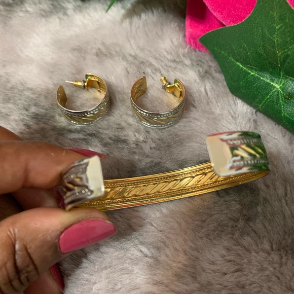 Earring Bracelet Set - Picture 3 of 4